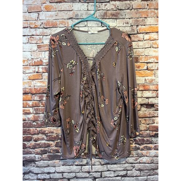 Maurice’s Women’s plus size 1 purple Short Sleeve Shirt blouse Top Floral - Picture 1 of 7